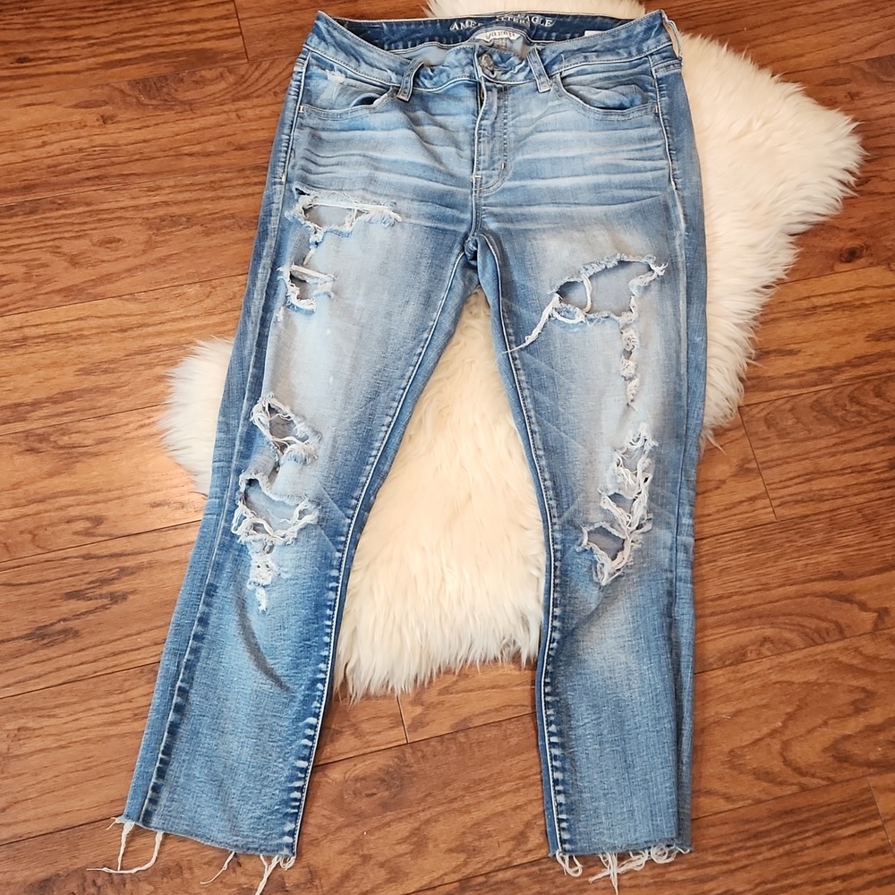 American Eagle Outfitters Light Blue Distressed Jeggings